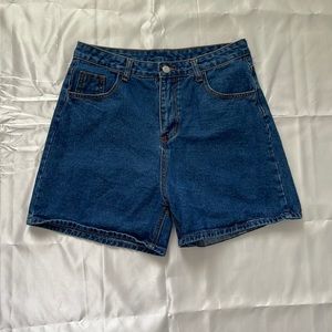 “Zip Fly Solid Denim Shorts”